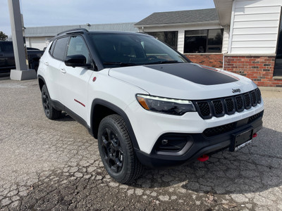2023 Jeep Compass TRAILHAWK ELITE Powerful Turbo SUV with Gloss 