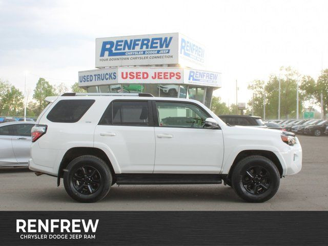 2019 Toyota 4Runner SR5, 4.0L V6, 3-Rows, Sunroof in Cars & Trucks in Calgary
