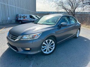 2015 Honda Accord Touring / TWO KEYS / NAVIGATION / BACK UP CAMERA