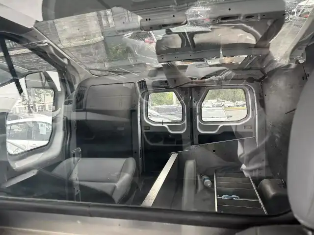 2016 FORD Transit 150 in Cars & Trucks in Laval / North Shore - Image 18