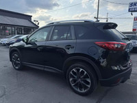 2016 Mazda CX-5 GT/Touring AWD freins neuf en avant avec intérieur en cuir blanc 2 clés navigation a... (image 5)