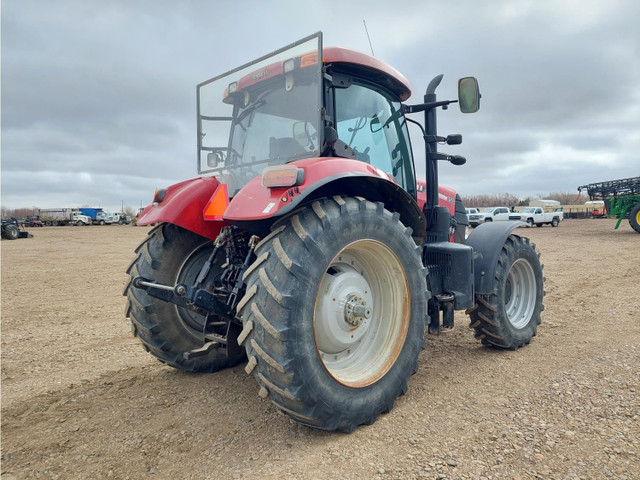 2015 Case IH MFWD Tractor Puma 150 in Farming Equipment in Kamloops - Image 3