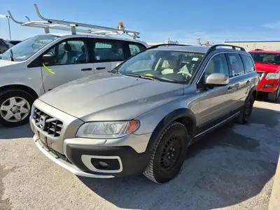 ENGINE LIGHT ON. EXTRA TIRES ON RIMS INCLUDED. Engine: Straight 6 Cylinder Engine 3.0L/175CI L/100Km...