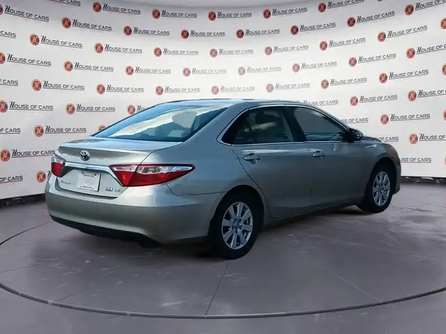2015 Toyota Camry Hybrid 4dr Sdn LE in Cars & Trucks in Lethbridge - Image 8