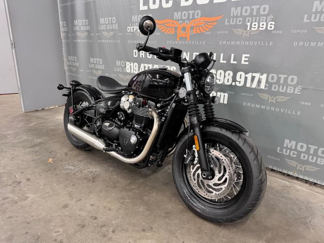 2024 Triumph Bonneville Bobber in Street, Cruisers & Choppers in Drummondville - Image 2