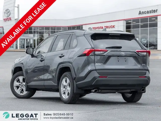 2020 Toyota RAV4 XLE FWD in Cars & Trucks in Hamilton - Image 6