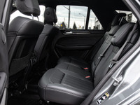 2019 Mercedes Benz GLE 400 Gray Exterior on Black Interior comes with Navigation, Sunroof, Heated Se... (image 9)