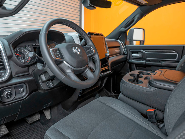 2024 Ram 2500 BIG HORN NIGHT CREW 4X4 DIESEL *BOITE 8 PI.* NAV in Cars & Trucks in Laurentides - Image 2