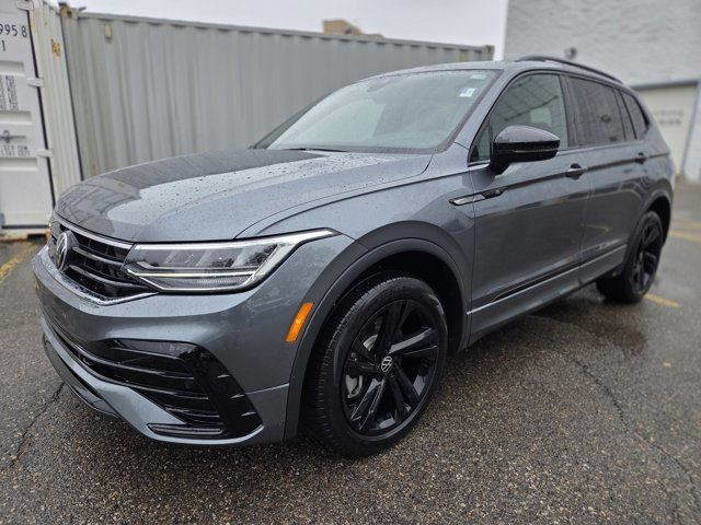 2023 Volkswagen Tiguan Comfortline R-Line Black Edition in Cars & Trucks in Calgary - Image 2