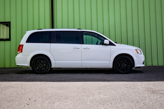 2020 Dodge Grand Caravan Premium Plus • POWER SEAT • R-V CAM dans Autos et camions  à Cornwall - Image 2