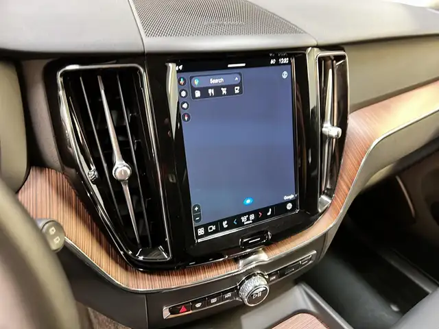 2024 Volvo XC60 B5 PLUS DARK CUIR TOIT PANO NAV 4RM in Cars & Trucks in Laval / North Shore - Image 21