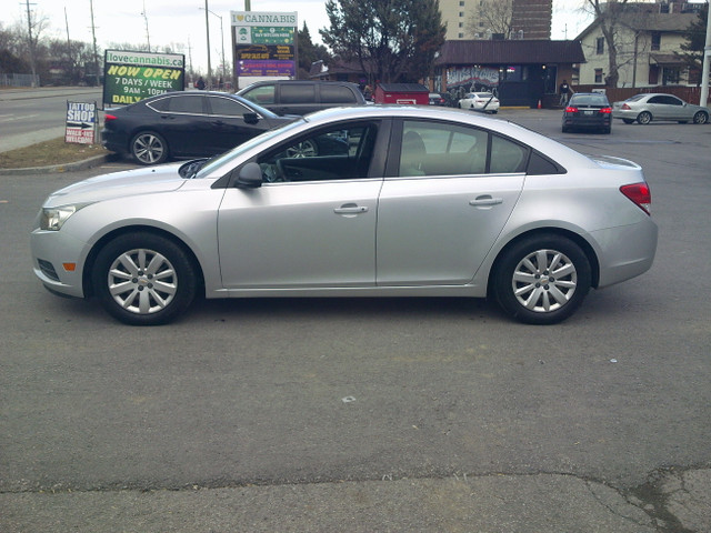 2011 Chevrolet Cruze With Only 109000 KM !!! in Cars & Trucks in Ottawa - Image 4