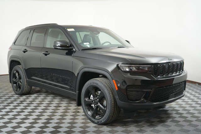 2024 Jeep Grand Cherokee ALTITUDE in Cars & Trucks in Grande Prairie - Image 4