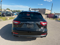 2020 MASERATI LEVANTE SPORT AWD Rebuilt Title Because of Hail damage Mileage 239.220KM Engine :3.0L... (image 8)