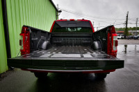 This 2022 Ford F-150 is for sale today. This Crew Cab 4X4 pickup has 71,247 kms. It's red in colour... (image 5)