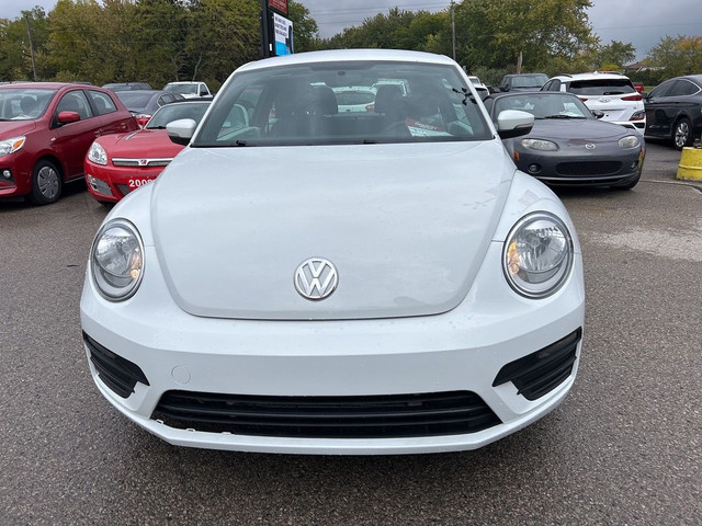  2017 Volkswagen Beetle Coupe AUTOMATIC, CLEAN CARFAX, BACKUP CA in Cars & Trucks in London - Image 3