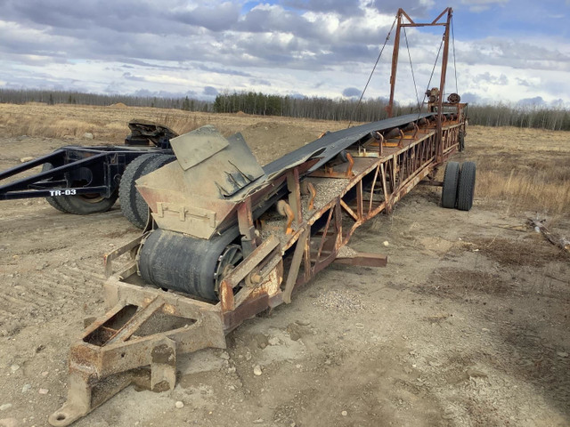Custombuilt 60 Ft S/A Gravel Conveyor in Heavy Equipment in Grande Prairie