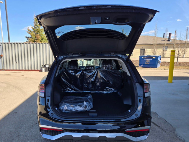 2025 Kia Sportage Plug-In Hybrid in Cars & Trucks in Grande Prairie - Image 4