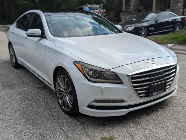 2015 Hyundai Genesis Ultimate dans Autos et camions dans London - Image 8