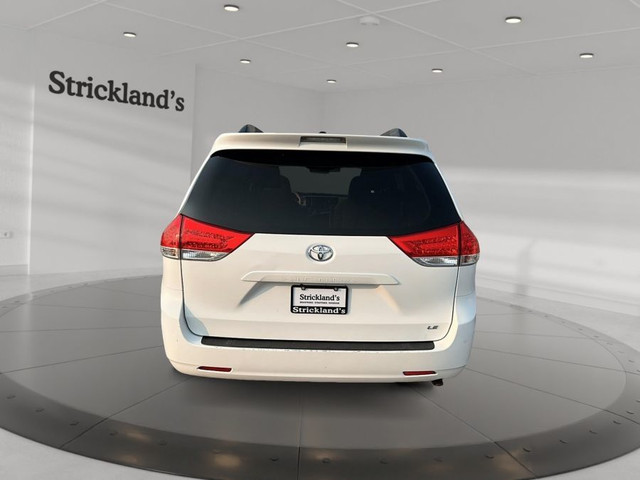 2012 TOYOTA SIENNA LE 3ROW in Cars & Trucks in Stratford - Image 4