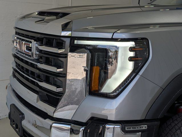 2025 GMC Sierra 2500HD SLE- X31 Offroad Pkg - Convenience Pkg in Cars & Trucks in Barrie - Image 2