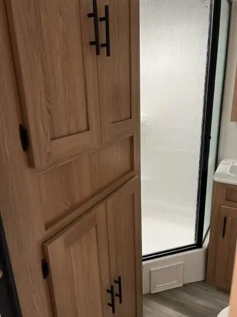 2023 Prime Time Avenger 24FKS Travel Trailer in Travel Trailers & Campers in Brandon - Image 16