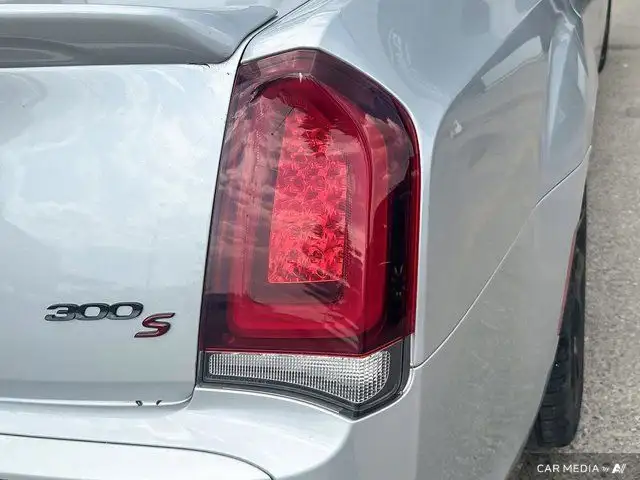 2022 Chrysler 300 S | Leather | Sunroof | Remote Start in Cars & Trucks in Saskatoon - Image 16