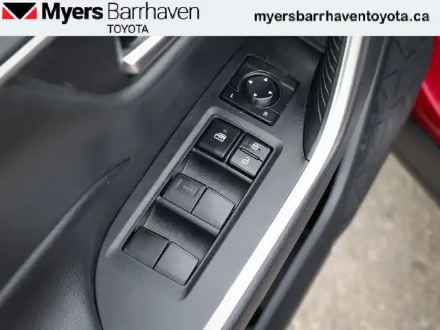 2021 Toyota RAV4 XLE AWD - Sunroof - Power Liftgate in Cars & Trucks in Ottawa - Image 16