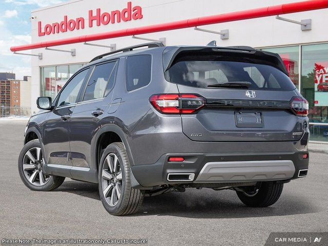 2025 Honda Pilot Touring in Cars & Trucks in London - Image 4