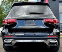 GLB 250 4MATIC - Premium Package - AMG Sport Package - Black Open Pore Wood Trim - Cosmos Black Meta... (image 3)