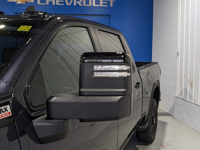 2025 GMC Sierra 3500HD AT4-Snow Plow Prep/Camper Pkg in Cars & Trucks in Barrie - Image 3