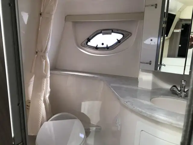 2020 Regal 35 Sport Coupe in Powerboats & Motorboats in Saskatoon - Image 12