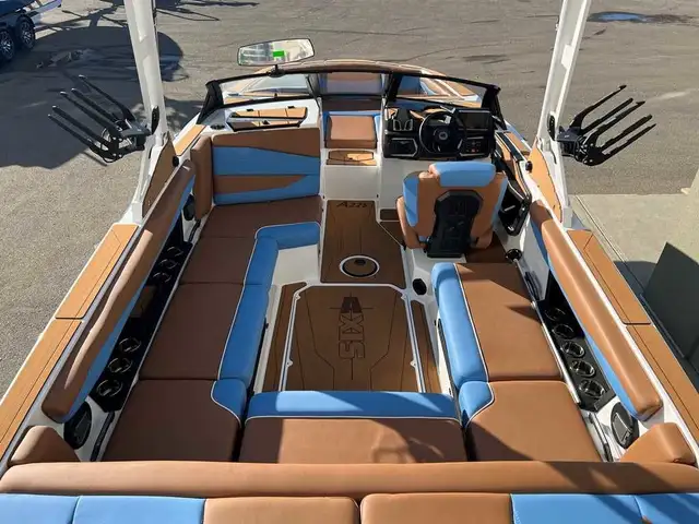 2024 Axis A225 in Powerboats & Motorboats in Saskatoon - Image 8