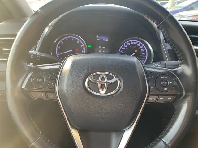 2019 Toyota Camry SE SE 2.5L in Cars & Trucks in City of Toronto - Image 14