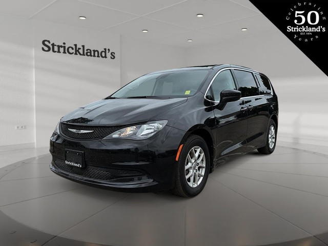 2022 CHRYSLER GRAND CARAVAN SXT in Cars & Trucks in Stratford - Image 2