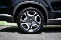 This 2024 Hyundai Palisade is for sale today. This SUV has 51,669 kms. It's black in colour and is c... (image 5)