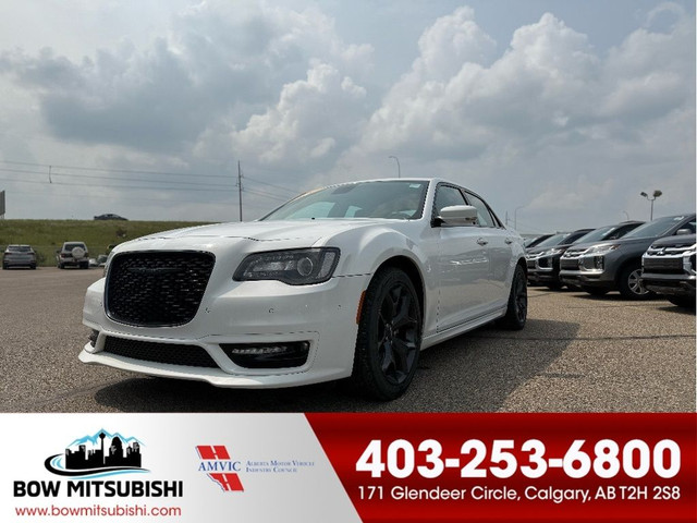 2022 Chrysler 300 300 Touring L RWD in Cars & Trucks in Calgary