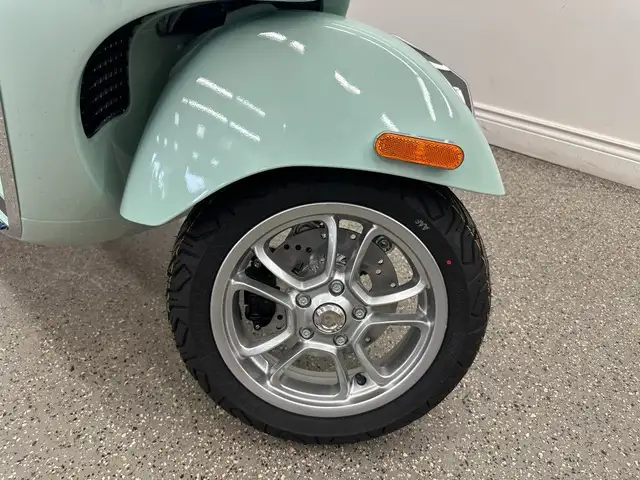 2025 Vespa GTS 310 MY 25 - V6653 - -Financing Available** in Scooters & Pocket Bikes in Markham / York Region - Image 14