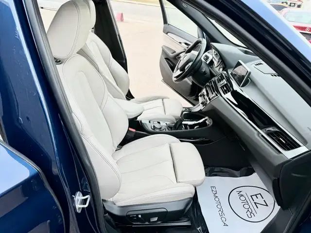 2016 BMW X1 XDrive28i--ONLY 60961 KM! ONE OWNER! CERTIFIED! in Cars & Trucks in Red Deer - Image 36