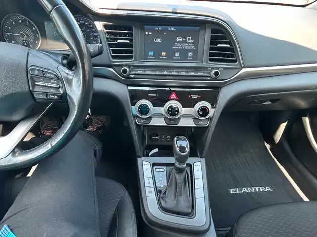 2020 Hyundai Elantra Preferred in Cars & Trucks in Markham / York Region - Image 26