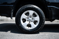 Aluminum Wheels, Chrome Accents, Proximity Key, Touchscreen, Streaming Audio! 6 LOCATIONS KINGSTON -... (image 4)