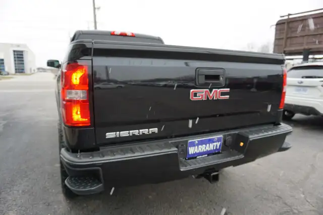 2016 GMC Sierra 1500 in Cars & Trucks in Oakville / Halton Region - Image 6