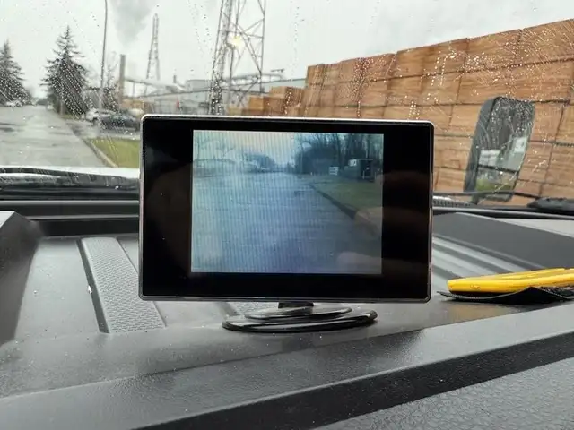 2011 ford F-550 31 Passenger Bus Powerstroke Diesel in Heavy Trucks in Richmond - Image 32