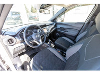 CLEAN CARFAX, GREAT VALUE! - Backup Camera - Bluetooth - Push Button Start - Blind Spot Monitor - 1.... (image 7)