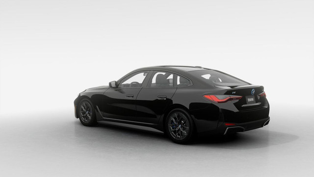 2025 BMW i4 eDrive40 Gran Coupe | Sensatec Perfore | Ent. 3 ans in Cars & Trucks in City of Montréal - Image 2