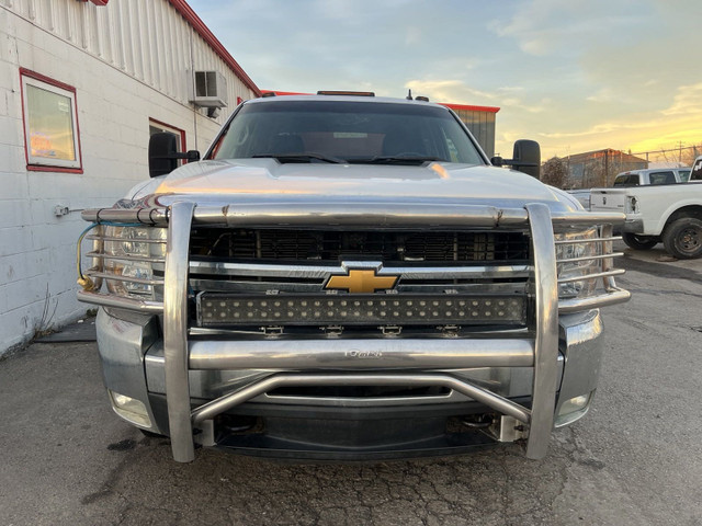 2009 Chevrolet Silverado 3500HD DUALLY DURAMAX 6.6L DIESEL 4X4 8 in Cars & Trucks in Calgary - Image 3