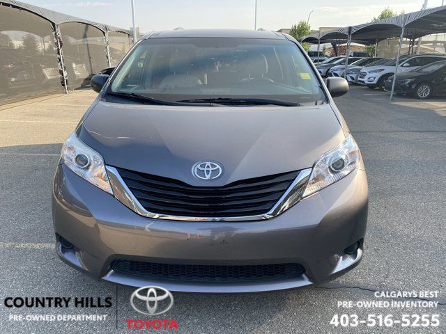 2015 Toyota Sienna L in Cars & Trucks in Calgary - Image 2