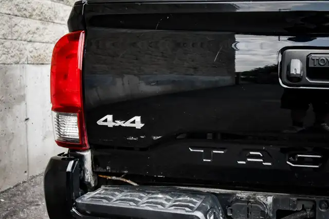 2022 Toyota Tacoma SR5 • SIDE STEPS • HEATED SEATS • CP/AA in Cars & Trucks in Kingston - Image 31