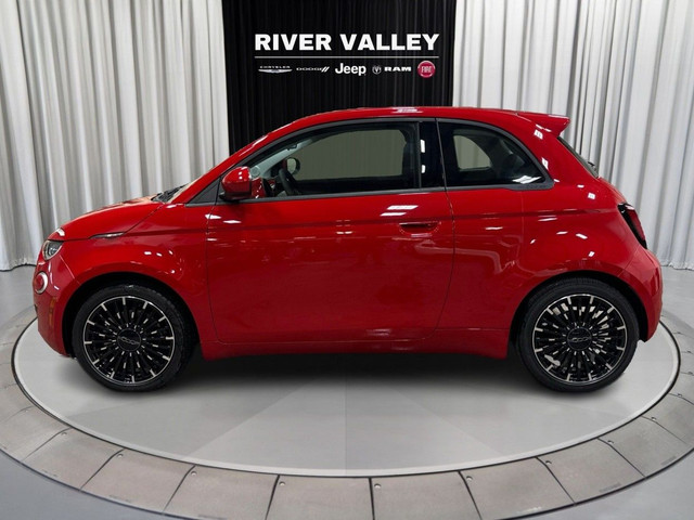 2024 FIAT 500e in Cars & Trucks in Strathcona County - Image 4
