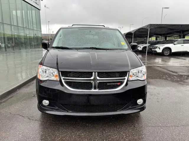 2013 Dodge Grand Caravan Crew in Cars & Trucks in Calgary - Image 12